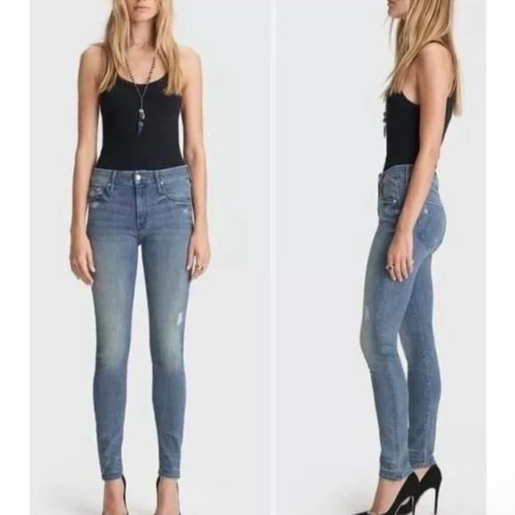 MOTHER Denim - Mother The Looker Crop Distressed Medium Wash Jeans in Graffiti Girl Sz 27